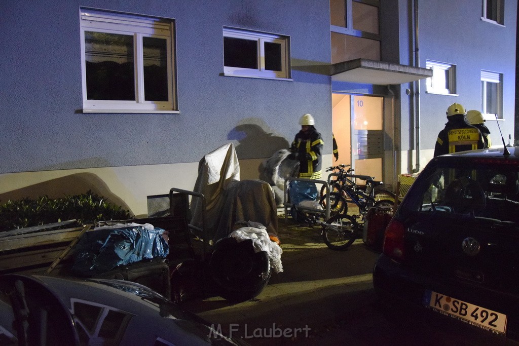 Feuer 2 Y Kellerbrand Koeln Ostheim Ruppinerstr P141.JPG - Miklos Laubert